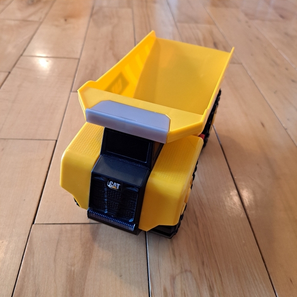 CAT Construction Tough Machines Toy Dump Truck 10" w/ Realistic Sounds & Lights - Picture 3 of 5